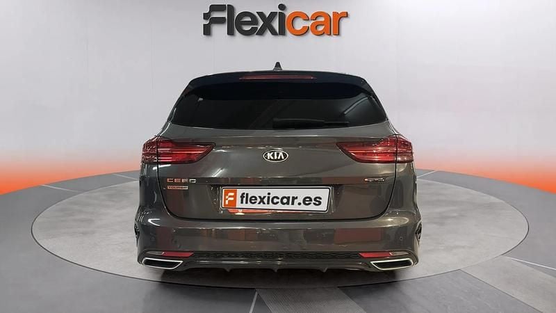 Usado Kia Ceed GT GT-Line 140 CV (102 kW) 2019 Gris Familiar