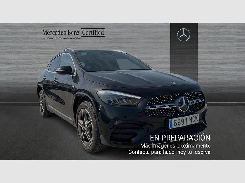 Usado Mercedes GLA250 218 CV (160 kW) 2025 Negro SUV