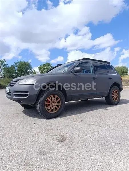 Usado VW Touareg 225 CV (165 kW) 2006 Gris / plata SUV
