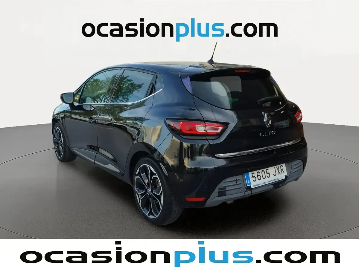 Usado Renault Clio Zen 120 CV (88 kW) 2017 Negro