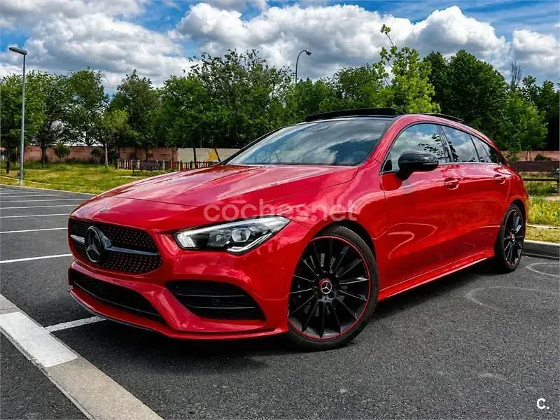 Usado Mercedes CLA200 Shooting Brake 163 CV (119 kW) 2021 Gris / plata Familiar