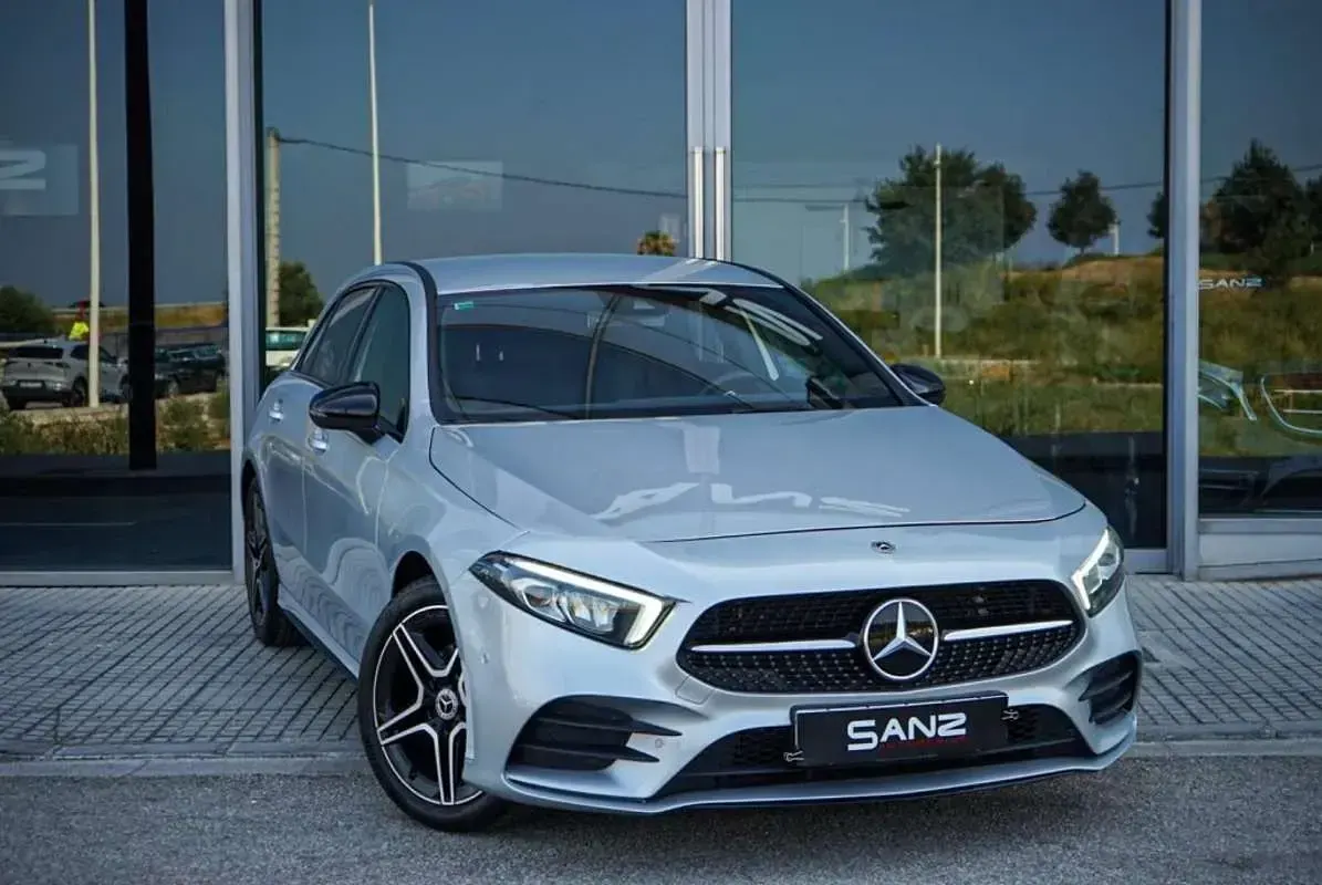 Usado Mercedes A200 Advanced 163 CV (119 kW) 2022 Gris Utilitario