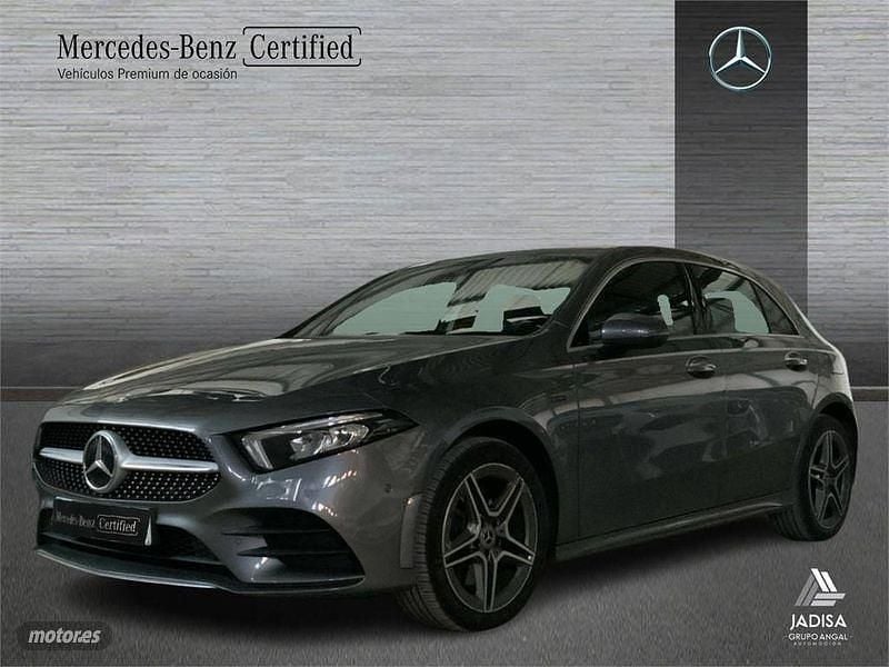 Gris / plata Usado 2020 Mercedes A250 AMG line Berlina | 26.990 € (Precio justo) - Imagen 1/4