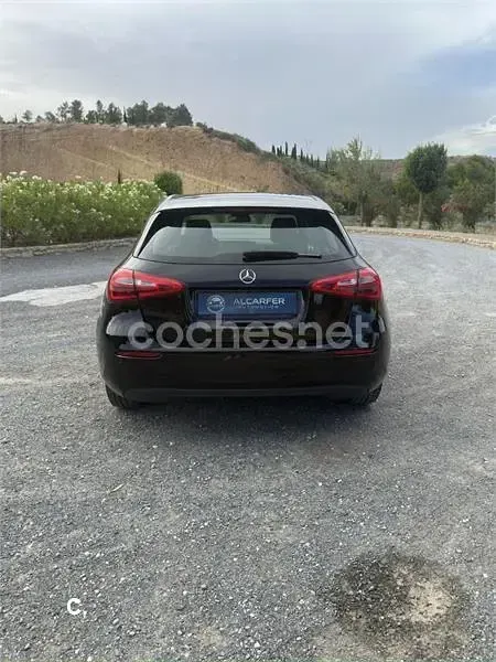 Usado Mercedes A180 136 CV (100 kW) 2020 Negro Berlina