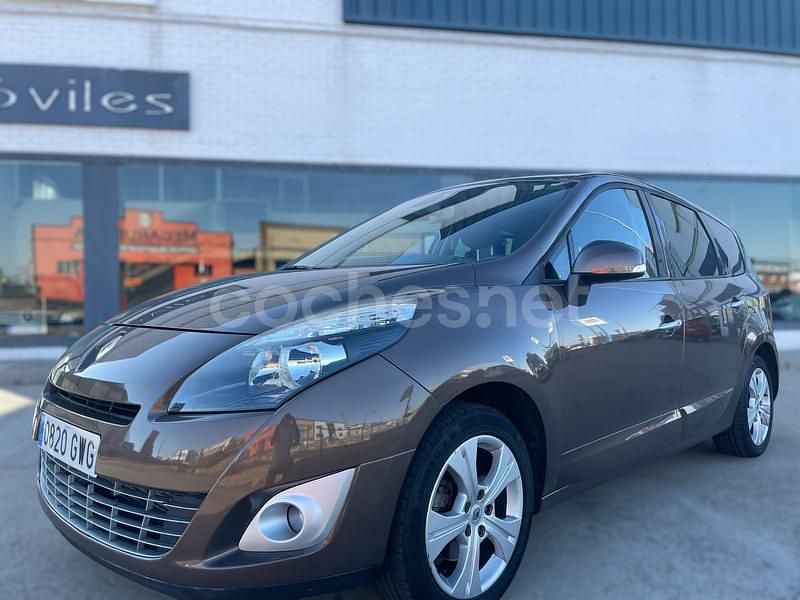 Beige Usado 2011 Renault Grand Scénic III Bose Edition Monovolumen | 9900 € (Precio justo) - Imagen 1/4