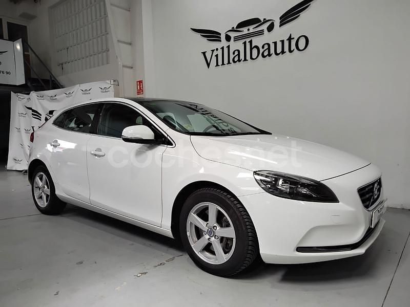 Usado Volvo V40 Momentum 150 CV (110 kW) 2012 Blanco Utilitario
