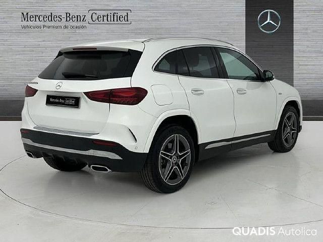 Usado Mercedes GLA250 AMG line 218 CV (160 kW) 2026 Blanco polar SUV