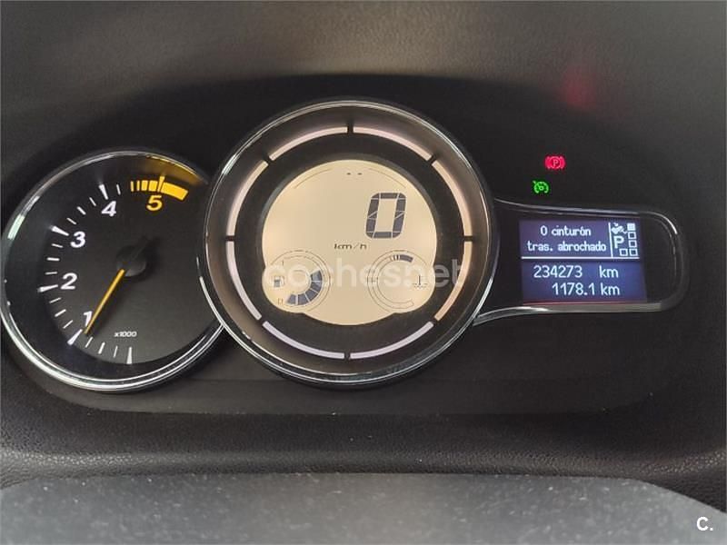 Usado Renault Mégane LIMITED 110 CV (80 kW) 2015 Gris / plata Berlina