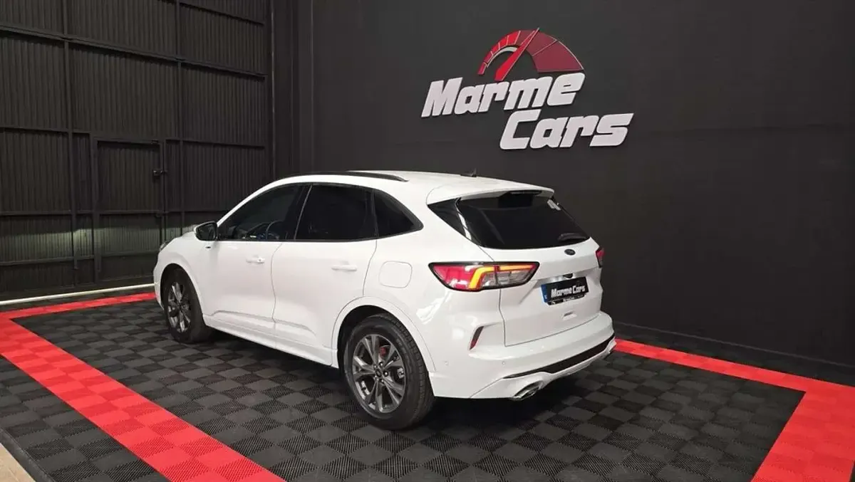 Usado Ford Kuga ST-Line 120 CV (88 kW) 2023 Blanco SUV