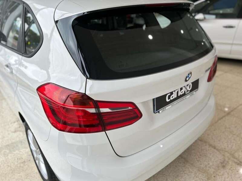 Usado BMW 216 Active Tourer 116 CV (85 kW) 2017 Blanco Monovolumen