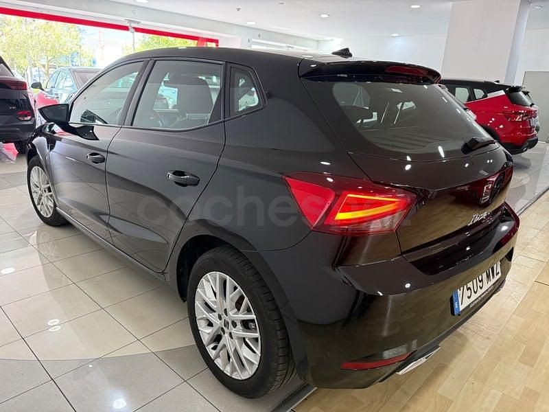 Usado Seat Ibiza FR 115 CV (84 kW) 2025 Negro Utilitario