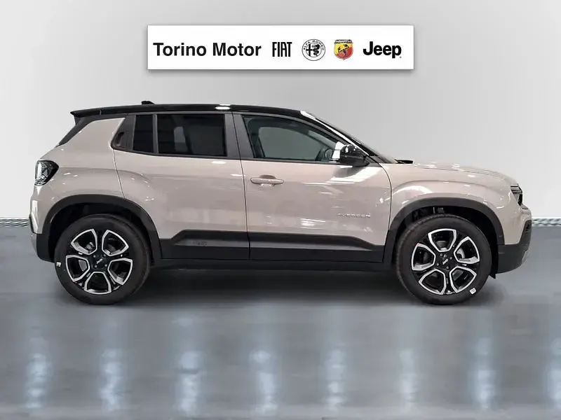 Nuevo Jeep Avenger 110 CV (80 kW) 2026 Gris / plata SUV