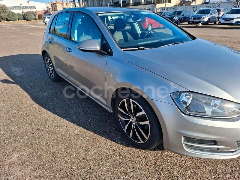Usado VW Golf VII 110 CV (80 kW) 2014 Gris / plata Berlina