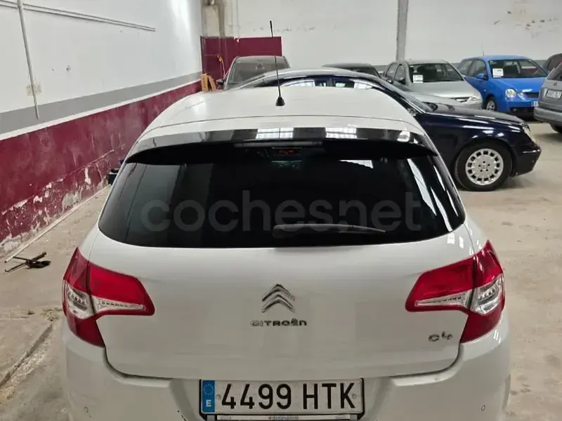 Usado Citroën C4 120 CV (88 kW) 2013 Blanco Berlina