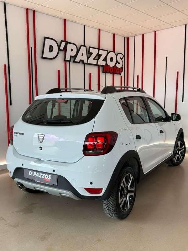 Usado Dacia Sandero Essentiel 95 CV (69 kW) 2018 Blanco Utilitario