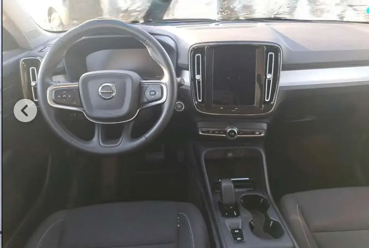 Usado Volvo XC40 Inscription 262 CV (192 kW) 2022 Azul SUV