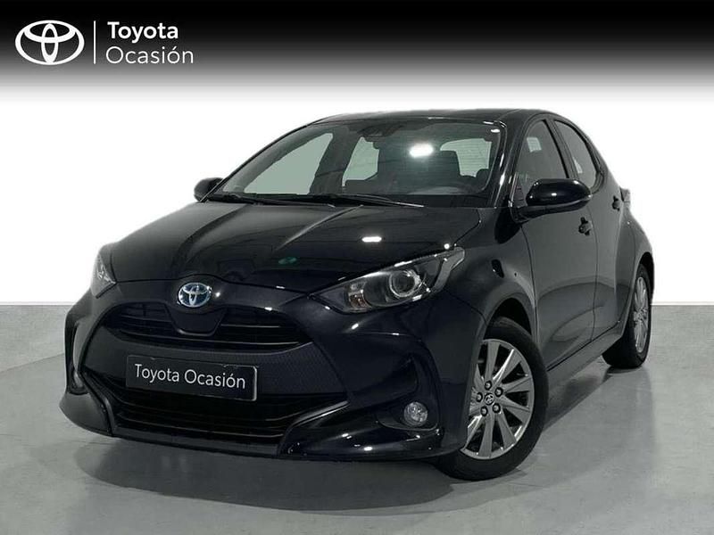 Negro Usado 2024 Toyota Yaris Hybrid Active Utilitario | 21.990 € (Precio justo) - Imagen 1/4