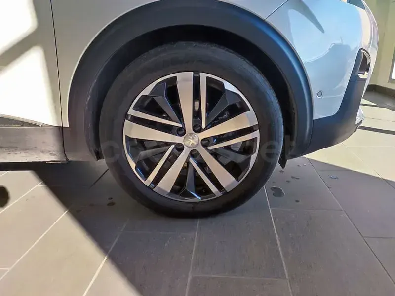 Usado Peugeot 5008 GT-line 180 CV (132 kW) 2018 Blanco SUV