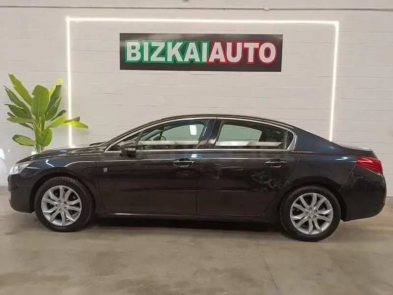 Usado Peugeot 508 Allure 200 CV (147 kW) 2014 Gris / plata Berlina