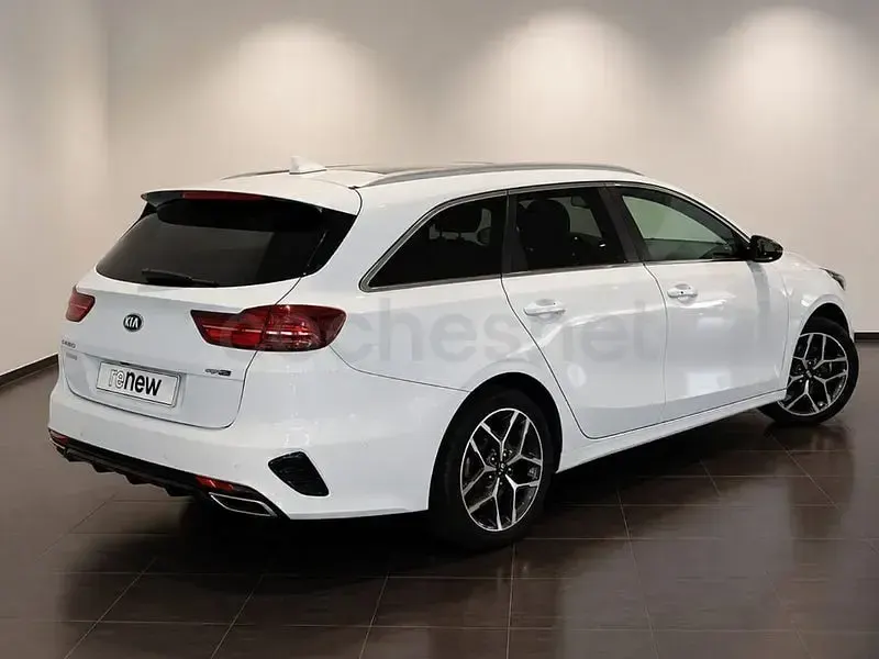 Usado Kia Ceed GT GT-Line 140 CV (102 kW) 2020 Blanco Familiar