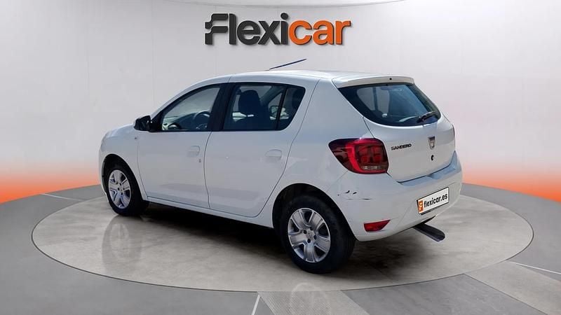 Usado Dacia Sandero Comfort 95 CV (69 kW) 2020 Blanco Utilitario