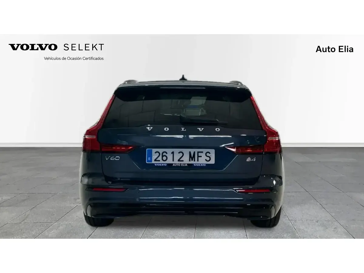 Usado Volvo V60 Plus 197 CV (144 kW) 2023 Azul Familiar