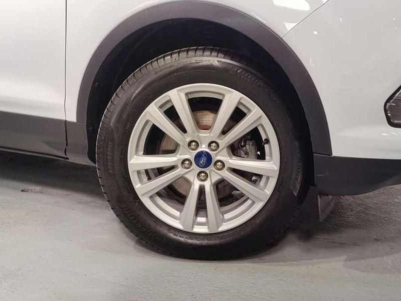 Usado Ford Kuga Trend+ 120 HP (88 kW) 2019 Branco SUV