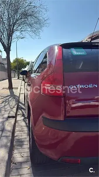Usado Citroën C4 92 CV (67 kW) 2006 Rojo Berlina