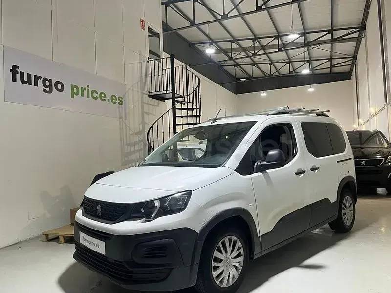 Usado Peugeot Rifter Active 75 CV (55 kW) 2018 Blanco Monovolumen