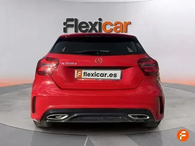 Usado Mercedes A200 136 CV (100 kW) 2018 Rojo