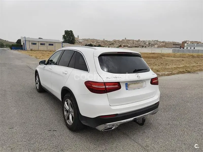 Usado Mercedes GLC220 170 CV (125 kW) 2017 Blanco SUV