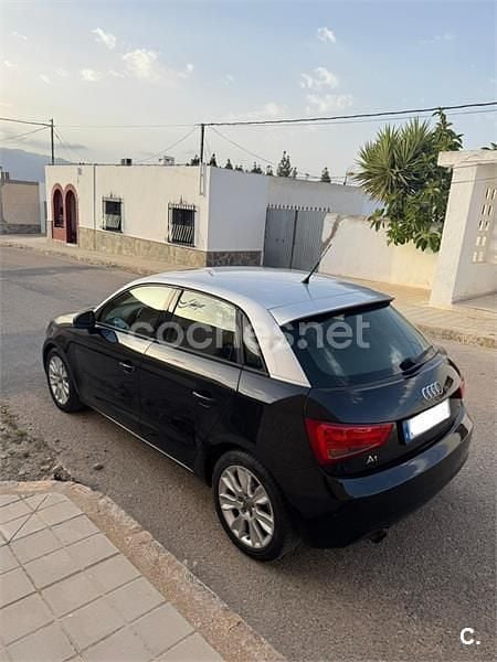 Negro Usado 2012 Audi A1 Sportback Ambition Utilitario | 7700 € (Super precio) - Imagen 1/4
