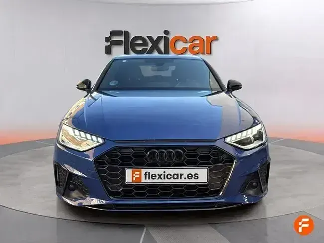 Usado Audi A4 163 CV (119 kW) 2023 Azul Berlina