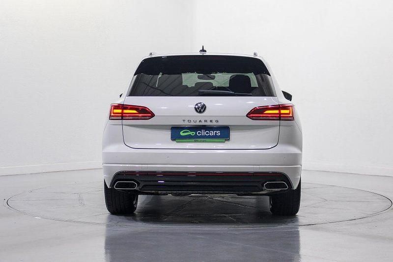 Usado VW Touareg Elegance 286 CV (210 kW) 2022 Blanco SUV