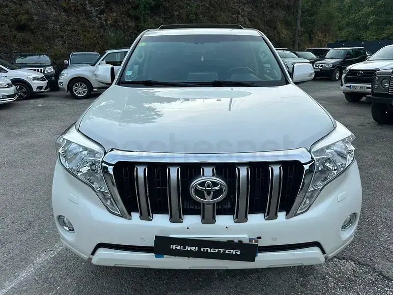 Usado Toyota Land Cruiser 190 CV (139 kW) 2014 Blanco SUV