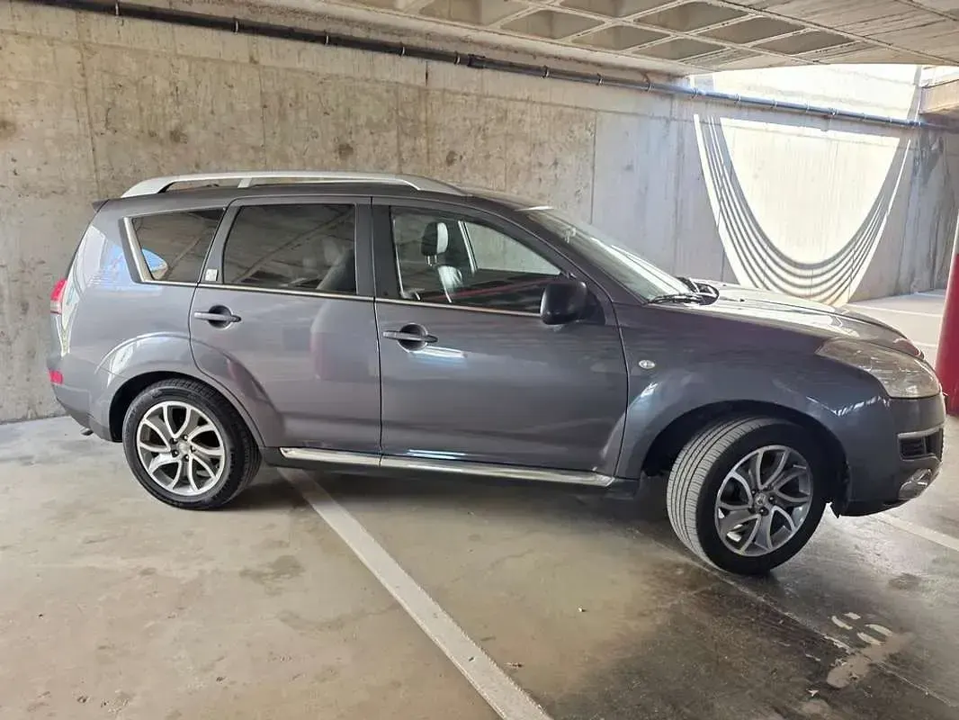 Usado Citroën C-Crosser Exclusive 160 CV (117 kW) 2008 Gris SUV