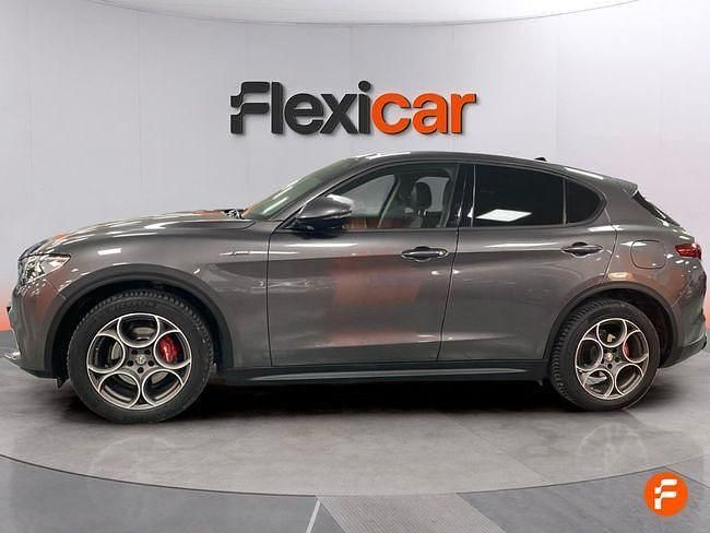 Usado Alfa Romeo Stelvio Sprint 190 CV (139 kW) 2021 Gris SUV
