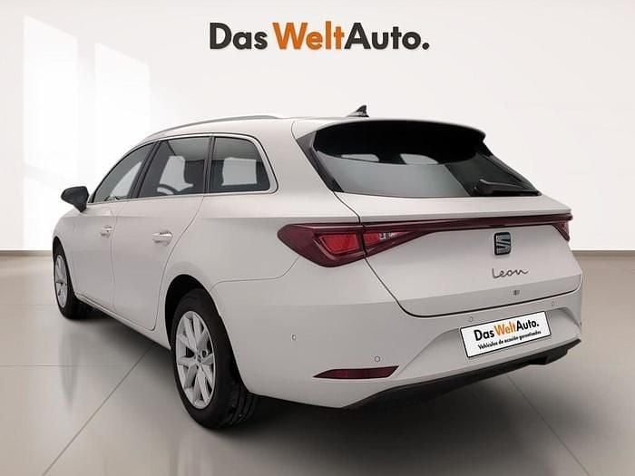 Usado Seat Leon Style 116 CV (85 kW) 2025 Blanco