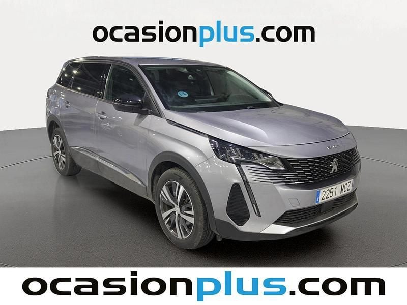 Usado Peugeot 5008 Allure 131 CV (96 kW) 2022 Gris Monovolumen