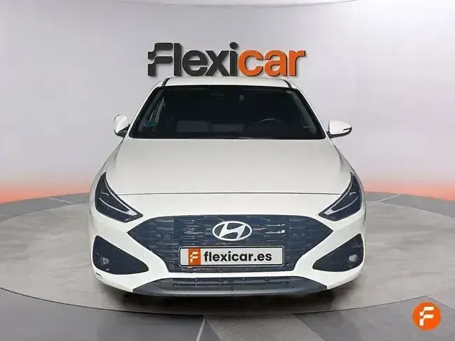 Usado Hyundai i30 120 CV (88 kW) 2024 Blanco