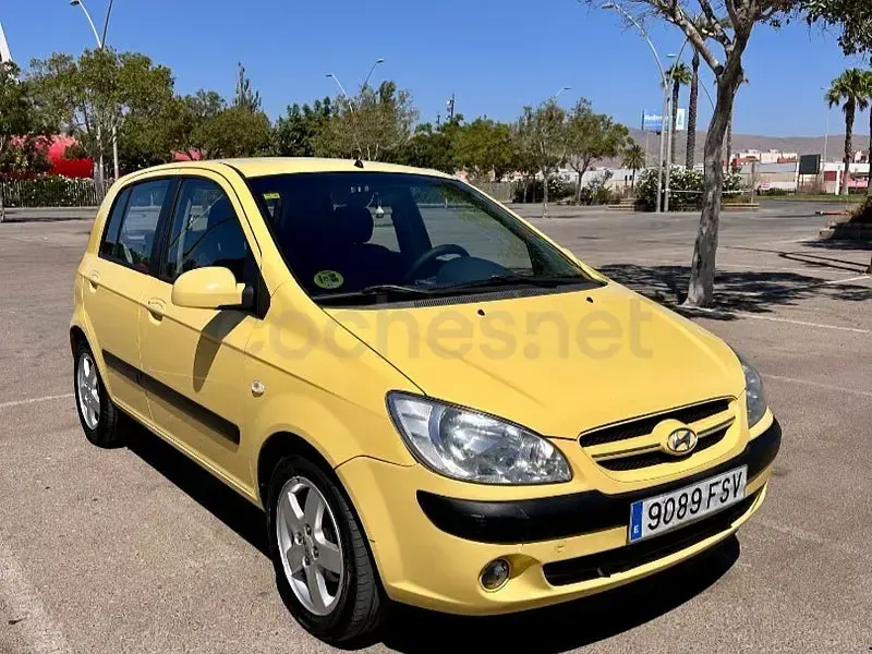 Usado Hyundai Getz GLS 110 CV (80 kW) 2007 Amarillo Utilitario
