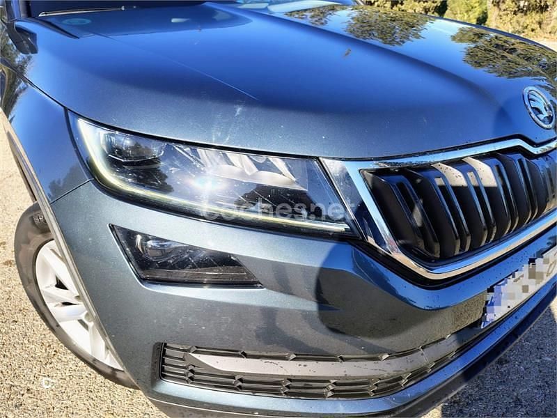 Usado Skoda Kodiaq Ambition 150 CV (110 kW) 2018 Gris / plata SUV