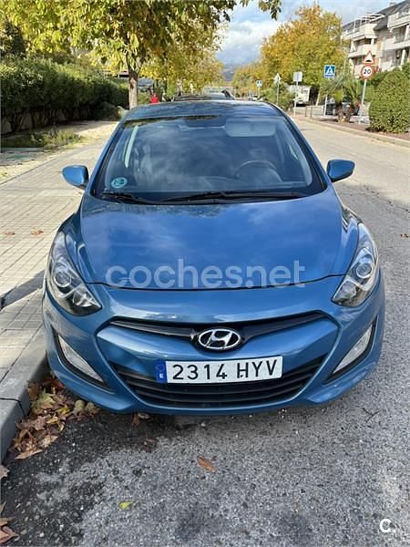 Azul Usado 2014 Hyundai i30 Berlina | 8500 € (Buen precio) - Imagen 1/4
