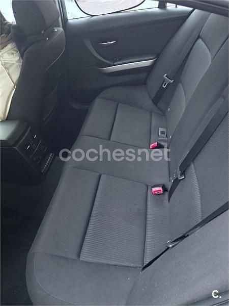 Usado BMW 318 143 CV (105 kW) 2010 Negro Berlina