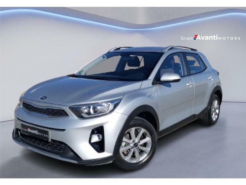 Usado Kia Stonic 84 CV (61 kW) 2019 Plata SUV