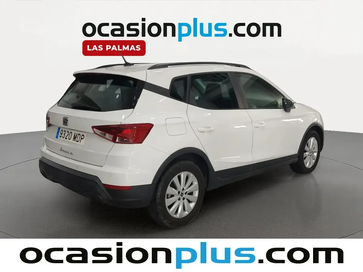 Usado Seat Arona Style 110 CV (80 kW) 2023 Blanco SUV