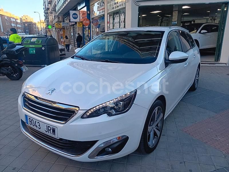 Usado Peugeot 308 SW Allure 130 CV (95 kW) 2016 Blanco Familiar