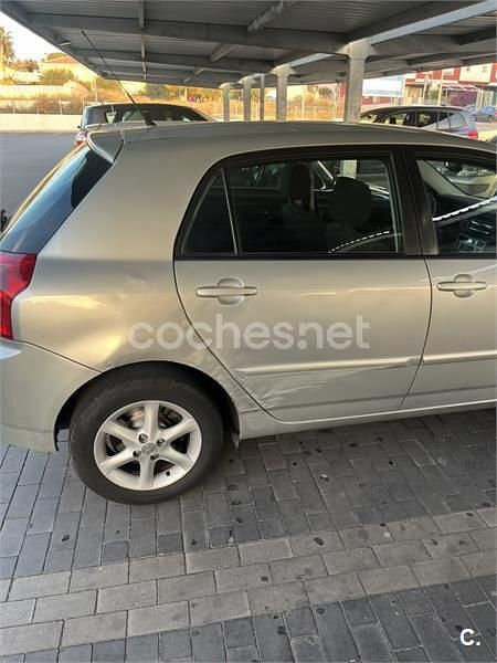 Usado Toyota Corolla Terra 116 CV (85 kW) 2004 Gris / plata Berlina