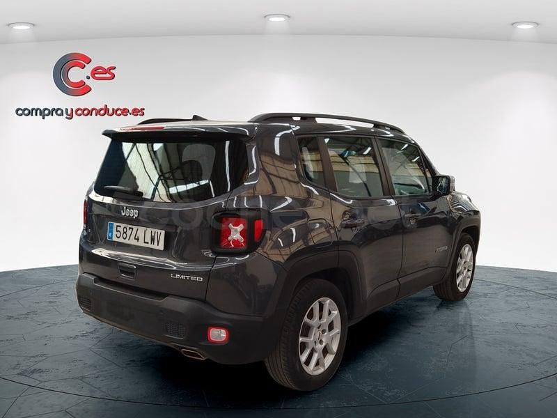 Usado Jeep Renegade Limited 120 CV (88 kW) 2022 Gris / plata SUV