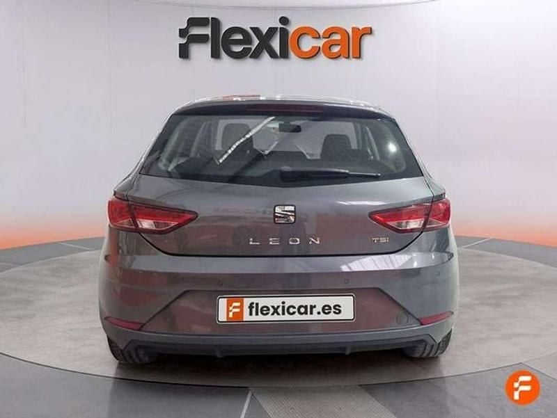 Usado Seat Leon ST Style 110 CV (80 kW) 2017 Gris Familiar